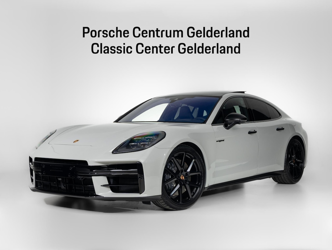 Porsche Panamera - 4 E-Hybrid - AutoWereld.nl