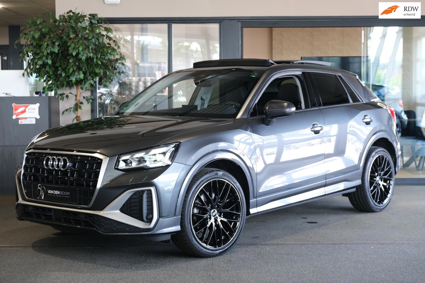Audi Q2 - 35 TFSI S-Line S-tronic Pano Acc Led Cam Leder Navi Full - AutoWereld.nl