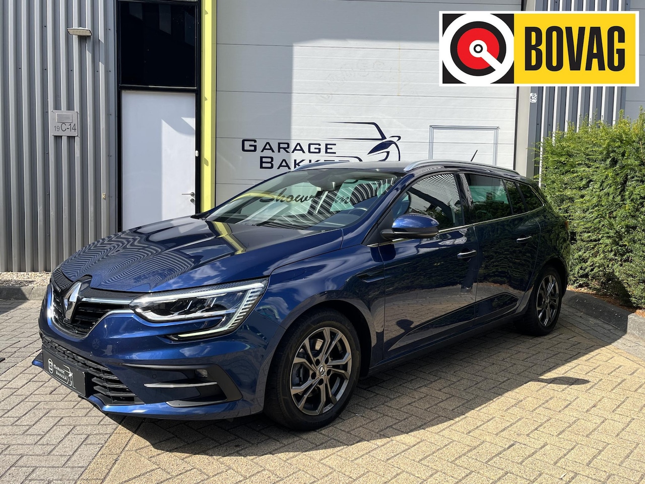 Renault Mégane E-Tech - Estate 1.6 Plug-In Hybrid 160 Business Edition One LED, Navigatie, Parkeersensoren - AutoWereld.nl