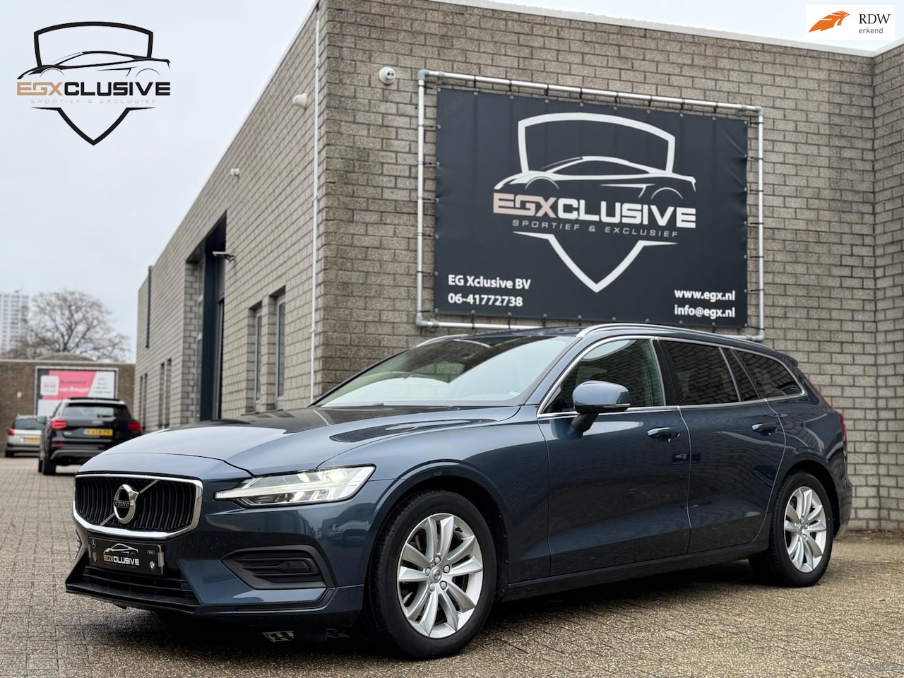 Volvo V60 - 2.0 B4 Momentum Business | Leder | Adaptive CC |Camera - AutoWereld.nl