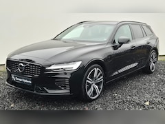 Volvo V60 - 2.0 T8 Recharge AWD R-Design Lighting – Harman Kardon Audio - Park Assist Pack - 19" LM