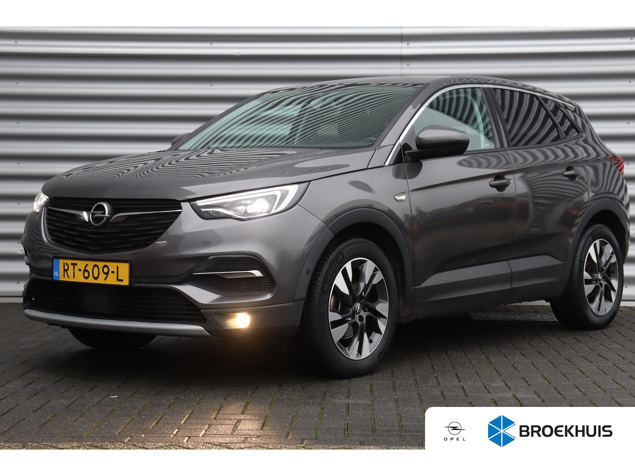 Opel Grandland X - 1.2 TURBO 130PK INNOVATION+ / NAVI / LEDER / CLIMA / LED / PDC / 18" LMV / TREKHAAK / KEYL - AutoWereld.nl