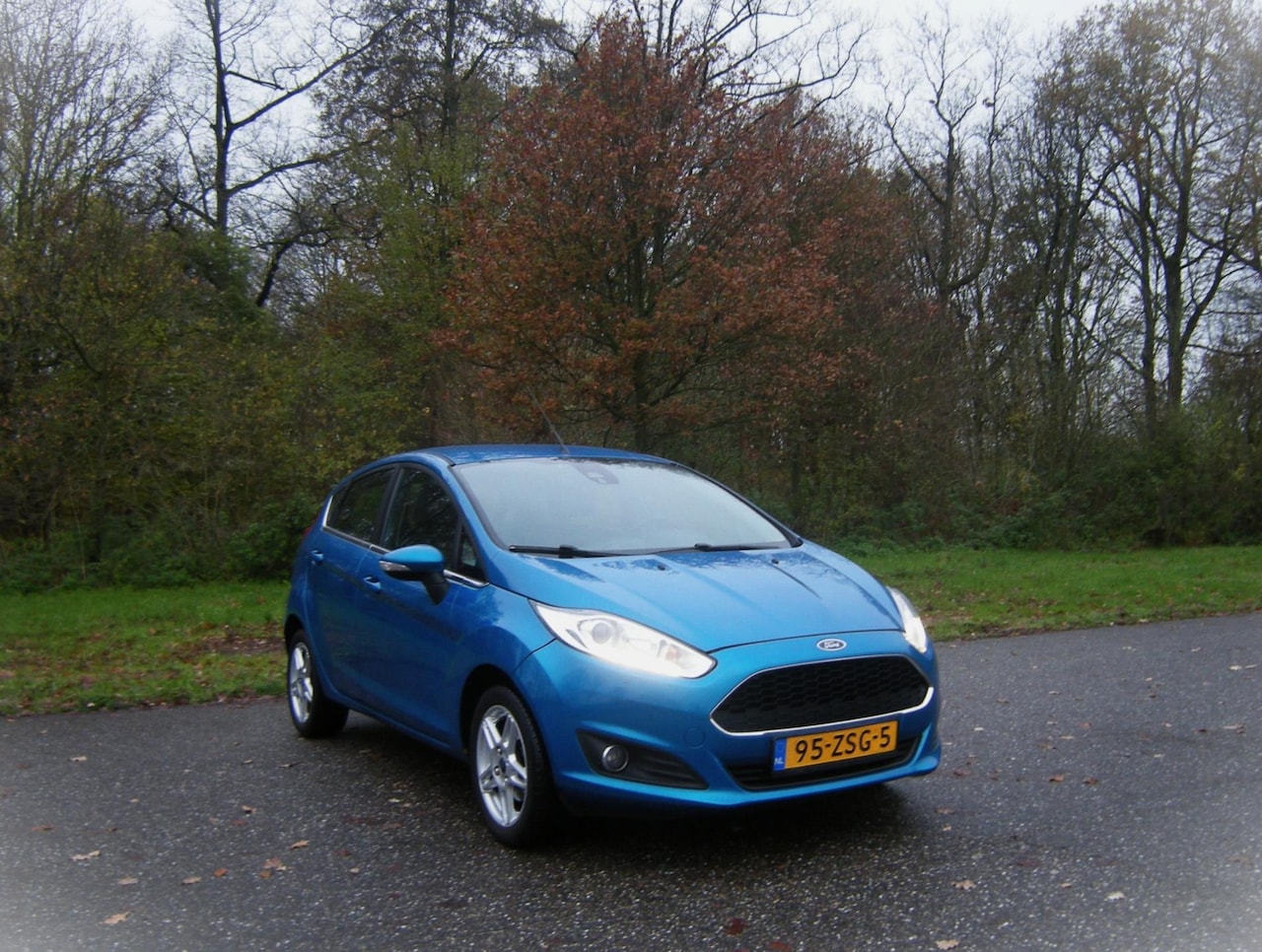 Ford Fiesta - 1.0 EcoBoost Titanium . 5 Drs . Airco . Cruiscontrol . LMV . Achter spoiler . enz - AutoWereld.nl