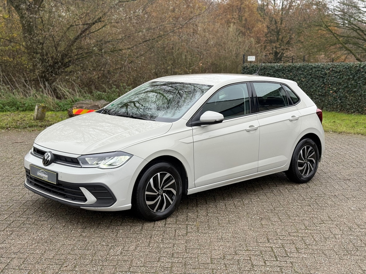 Volkswagen Polo - 1.0 CARPLAY I PDC I STOELVERWARMING I NIEUWE APK I UNIEK - AutoWereld.nl