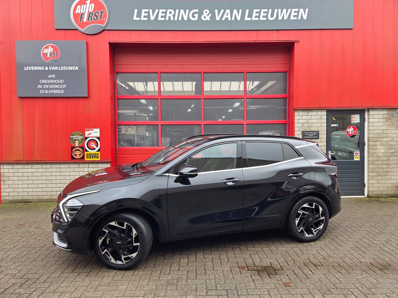 Kia Sportage - 1.6 T-GDi Plug-in Hybrid AWD GT-PlusLine Panodak/ Lederen bekleding/ Trekhaak/ Stoelventil - AutoWereld.nl