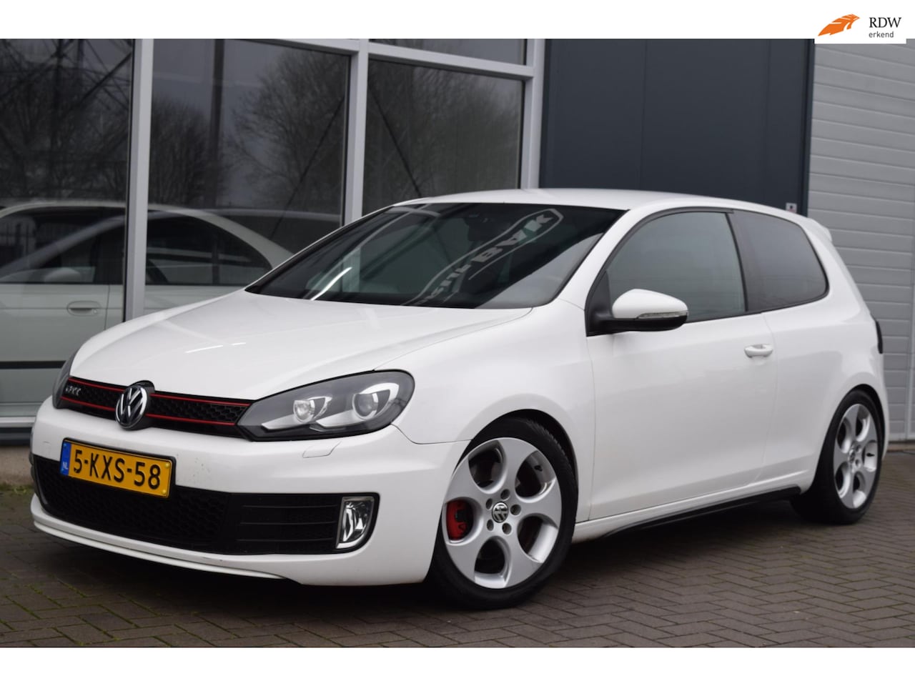 Volkswagen Golf - 2.0 GTI | Xenon | Clima | APK 10-2026 - AutoWereld.nl