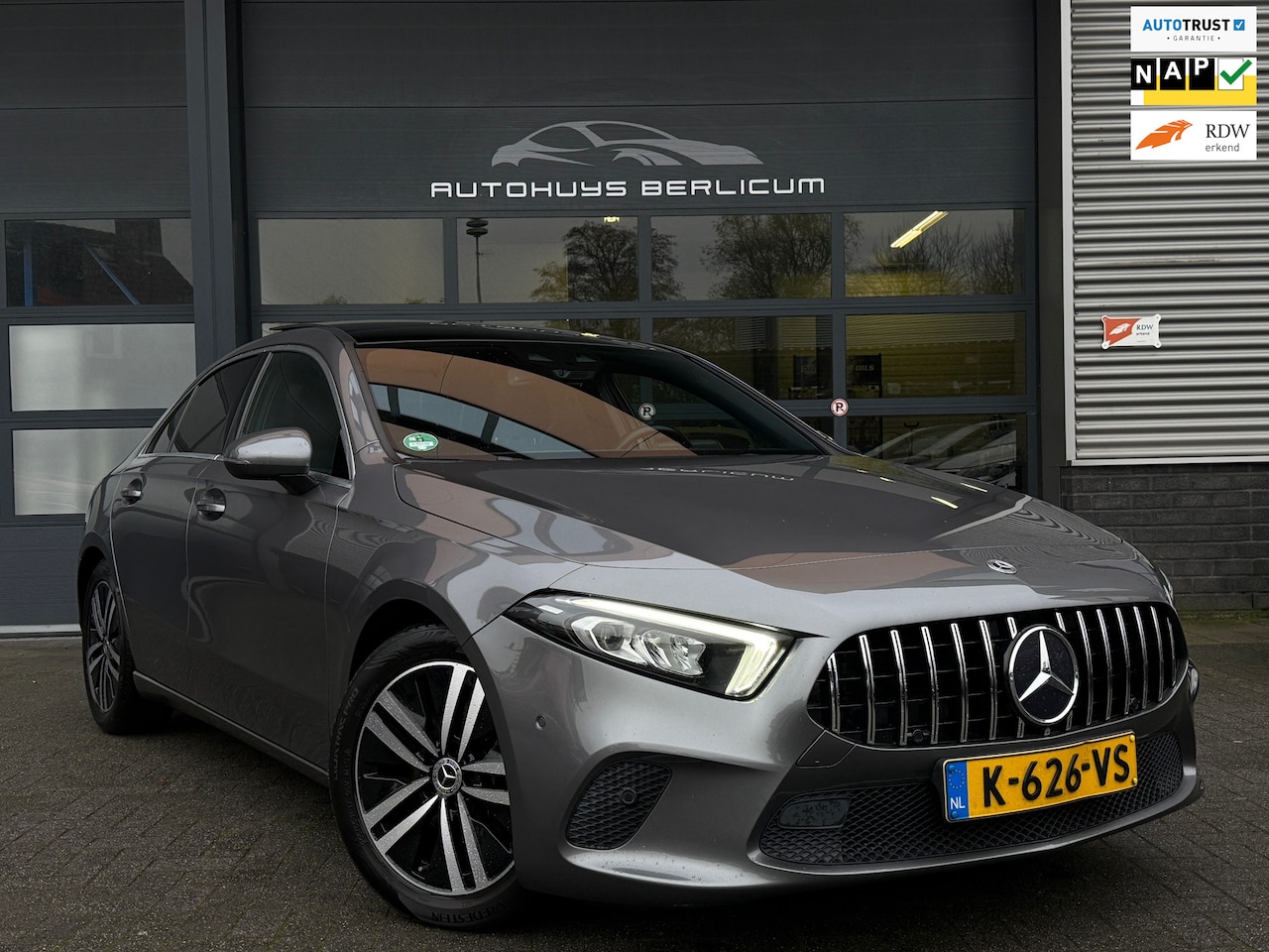 Mercedes-Benz A-klasse - 180 Business Solution Luxury Pano Sfeer Pdc - AutoWereld.nl