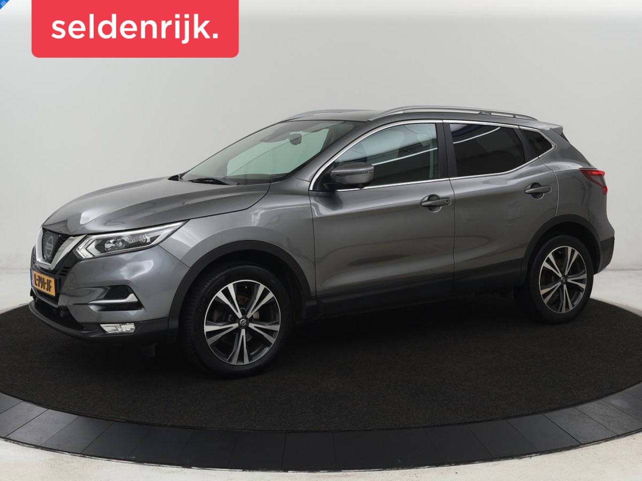 Nissan Qashqai - 1.6 N-Connecta | 163pk | Panoramadak | Trekhaak | 360 Camera | Navigatie | Keyless | Clima - AutoWereld.nl