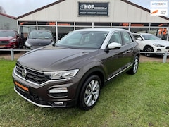 Volkswagen T-Roc - 1.0 TSI Style NAVIGATIE/PARKEERSENS./TREKHAAK