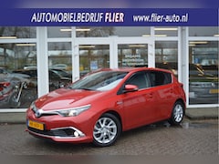 Toyota Auris - 1.8 Hybrid Executive Go | PDC V+A | Trekhaak | Navi | Camera | Orig. NL