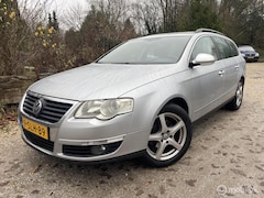Volkswagen Passat Variant - 2.0 FSI Trendline, Automaat