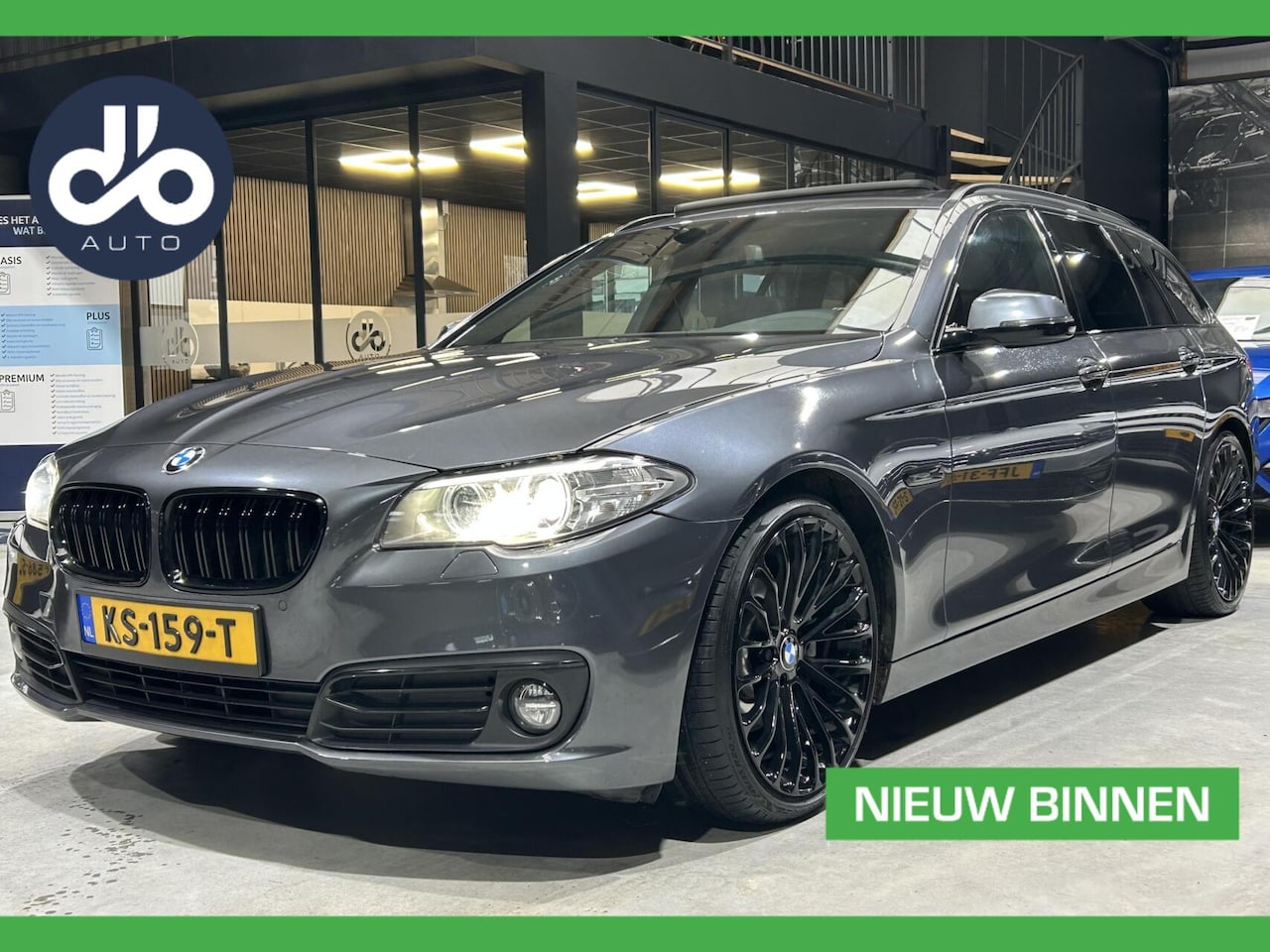 BMW 5-serie Touring - 520d 191pk Luxury Edition PANO I LEER I ORG.NL + NAP + NIEUWSTAAT + 20" LMV - AutoWereld.nl