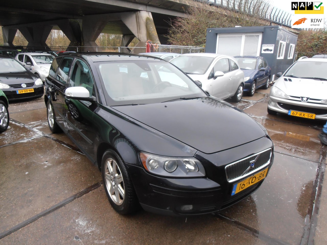 Volvo V50 - 2.4 Edition I autom airco elek pak nap apk - AutoWereld.nl