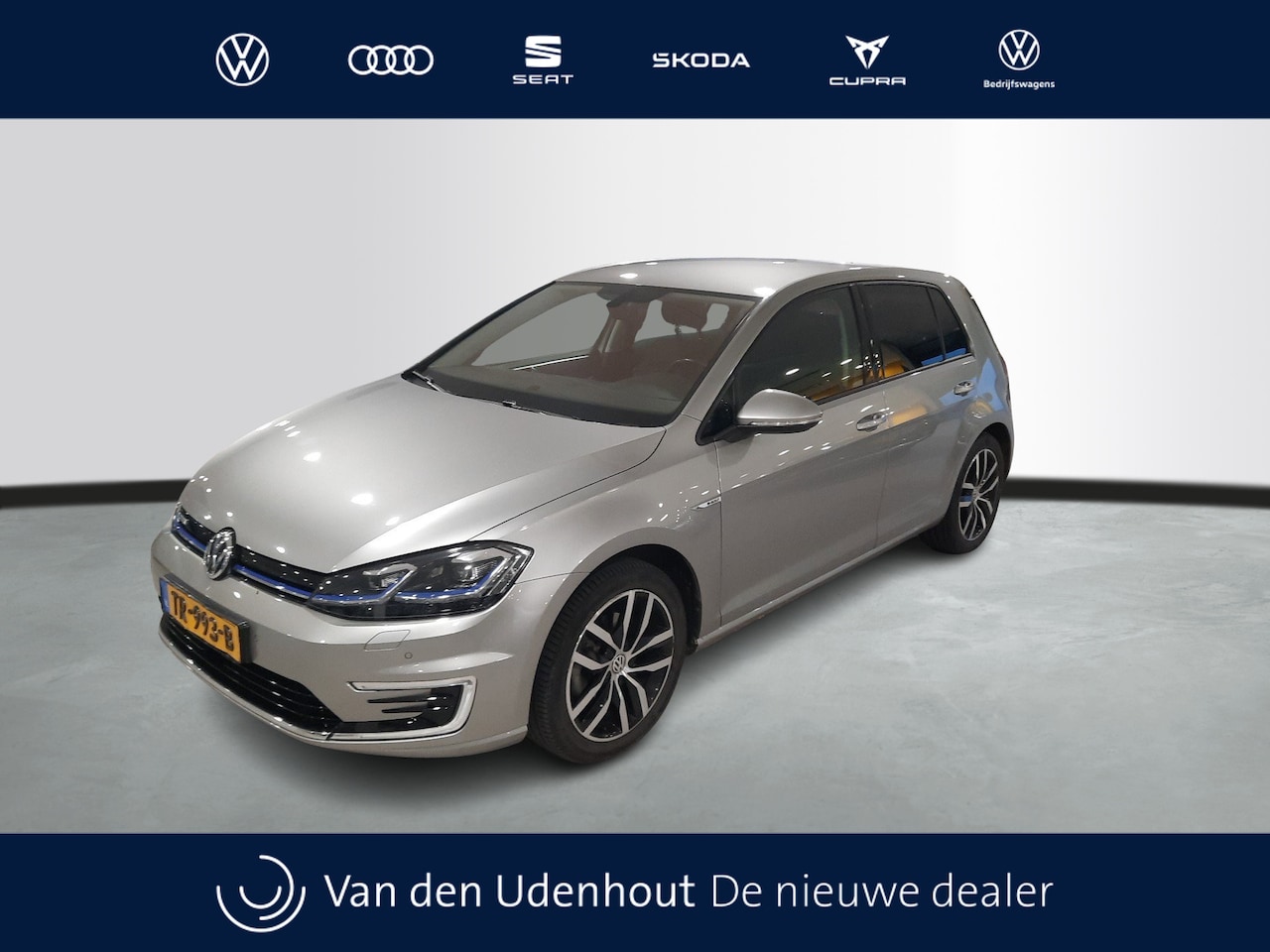Volkswagen e-Golf - e-Golf | 17" velgen "Madrid" | Camera | Verwarmde voorstoelen | - AutoWereld.nl