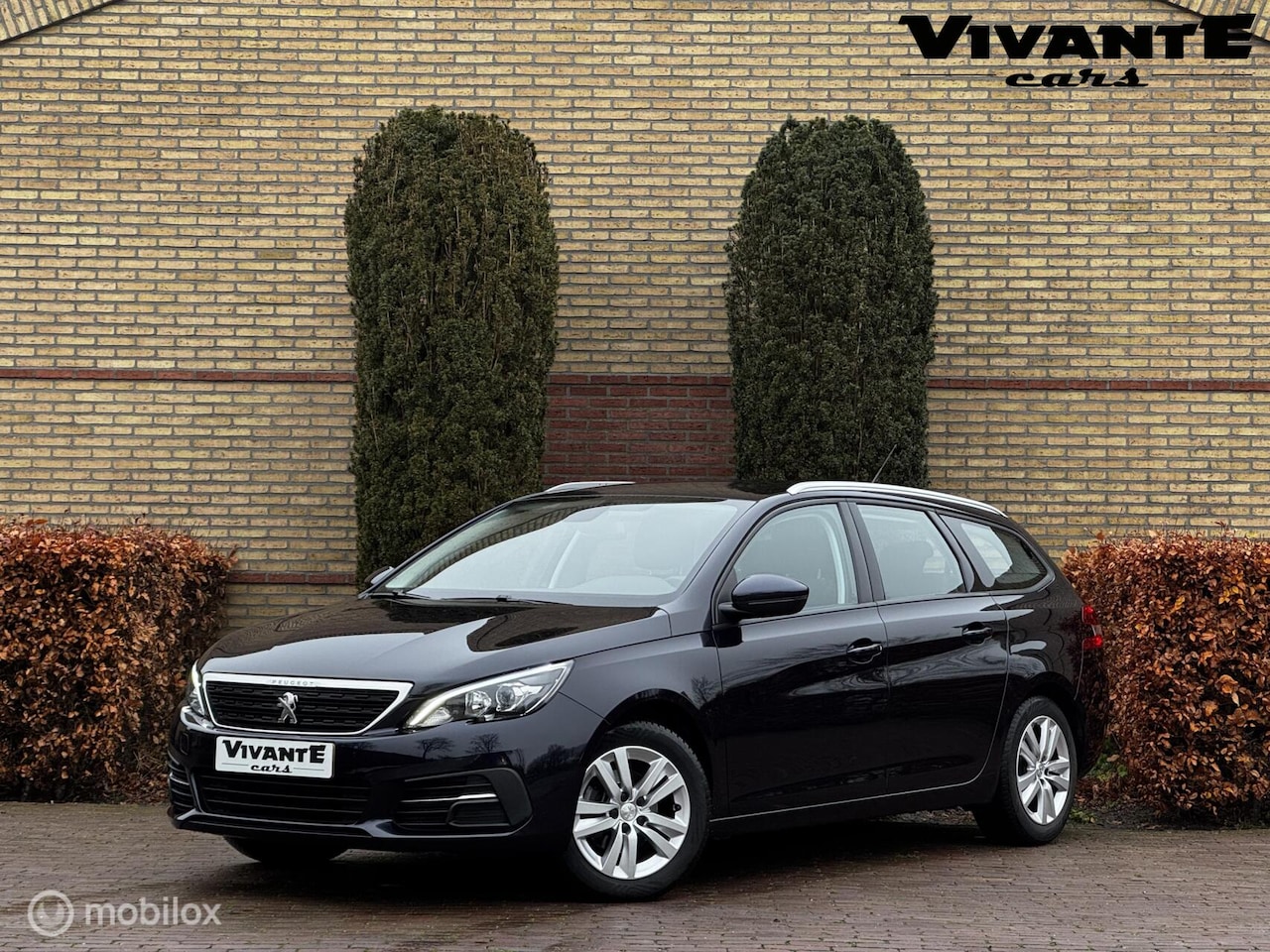 Peugeot 308 - 1.2 PureTech Allure AUT.*Cruise*Carplay*Clima*Navi*PDC - AutoWereld.nl