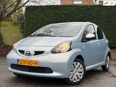 Toyota Aygo - 1.0-12V Access | Nieuwe APK | El. Ramen | 5-drs | Incl. Onderhoudshistorie | Rijdt en scha