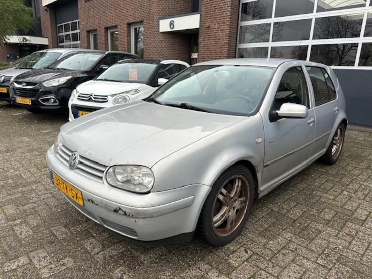 Volkswagen Golf - 2.3 V5 Highline 5 deurs/ bj.2000 / leder/climate/sportvelgen/loop-sloop of onderdelen / vo - AutoWereld.nl