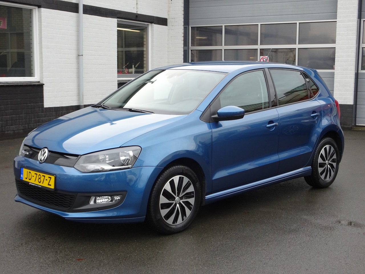 Volkswagen Polo - 1.0 Bluemotion Edition Automatische airco, licht metalen velgen, cruise controle, parkeers - AutoWereld.nl