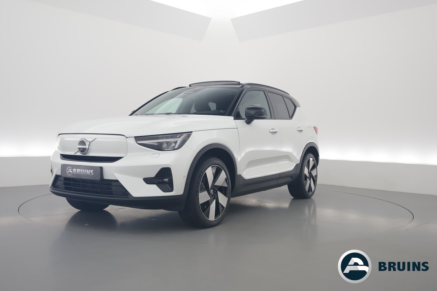 Volvo XC40 - Recharge Twin Ultimate 78 kWh | 408pk | Pano | ACC | Blis | Elek. stoel met mem. | H&K | A - AutoWereld.nl