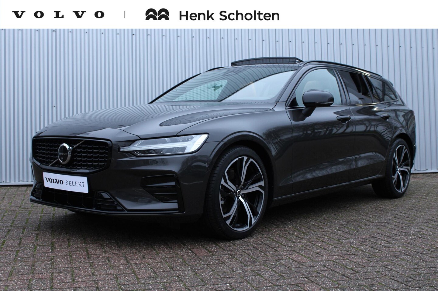 Volvo V60 - B4 Plus Dark Automaat | Panoramadak | Verwarmbare voorstoelen | Verwarmbare achterbank | V - AutoWereld.nl