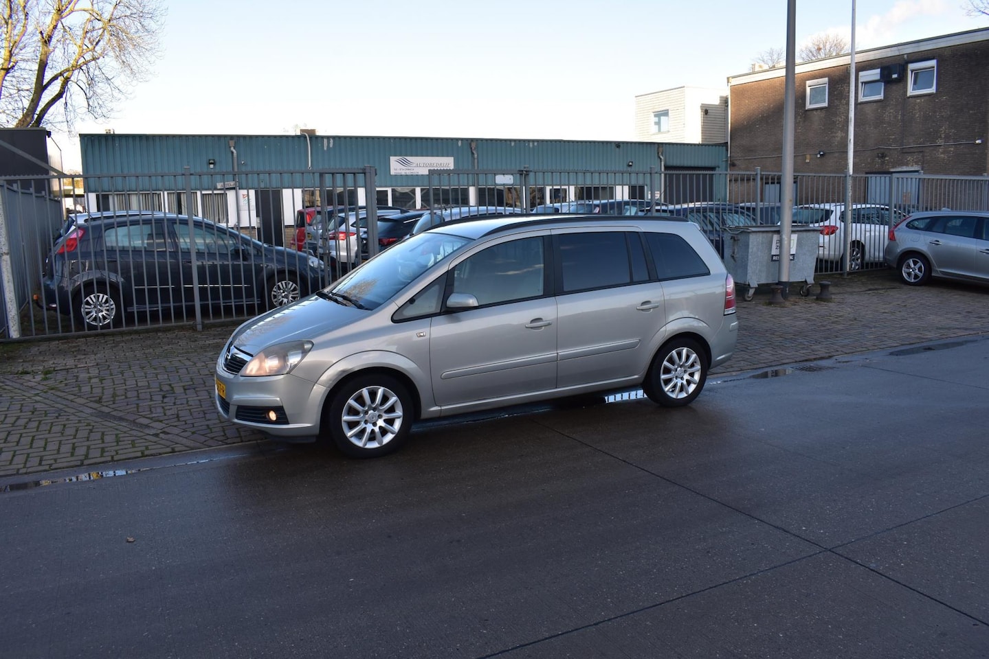 Opel Zafira - 1.8 Essentia 1.8 Essentia - AutoWereld.nl