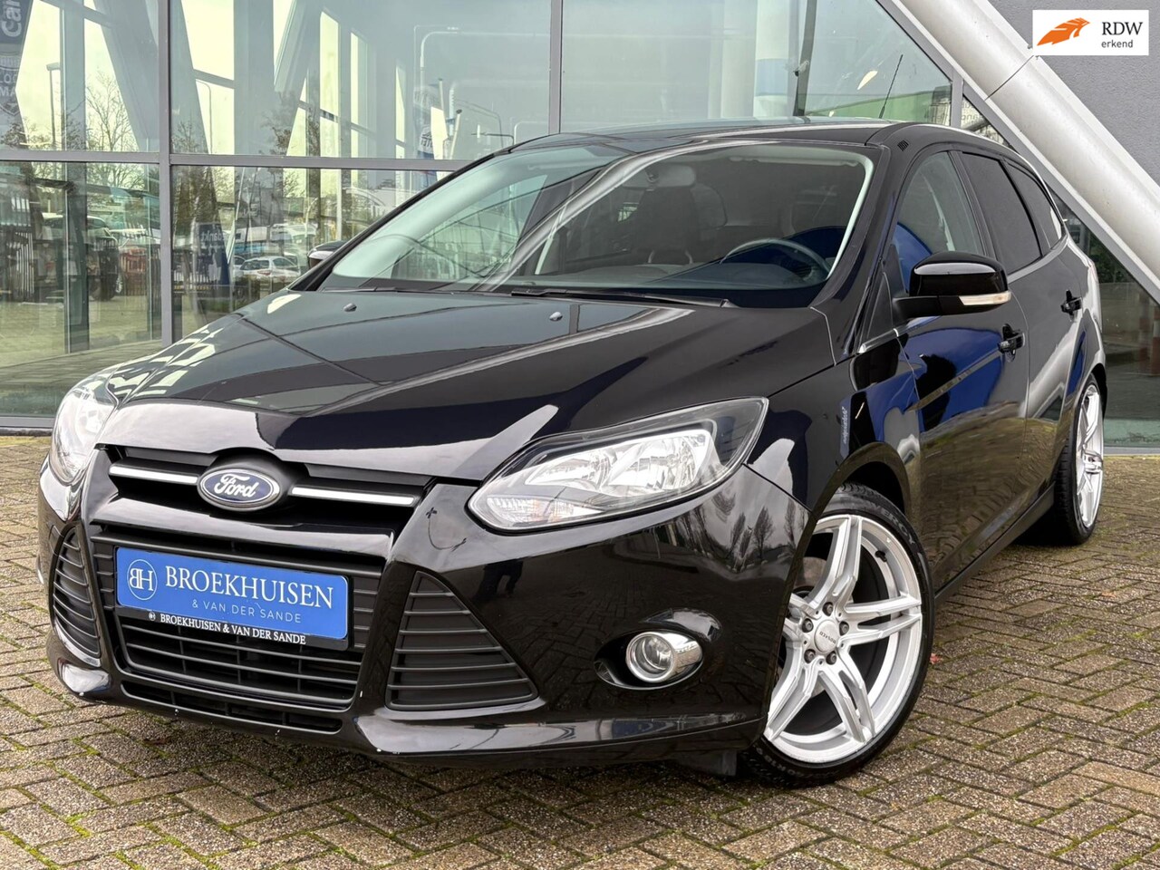 Ford Focus Wagon - 1.6 EcoBoost Trend Sport 150pk Trekhaak / Cruise Control / Dealer Onderhouden - AutoWereld.nl