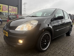 Renault Clio - 1.2 TCE Collection AIRCO 5 DEURS