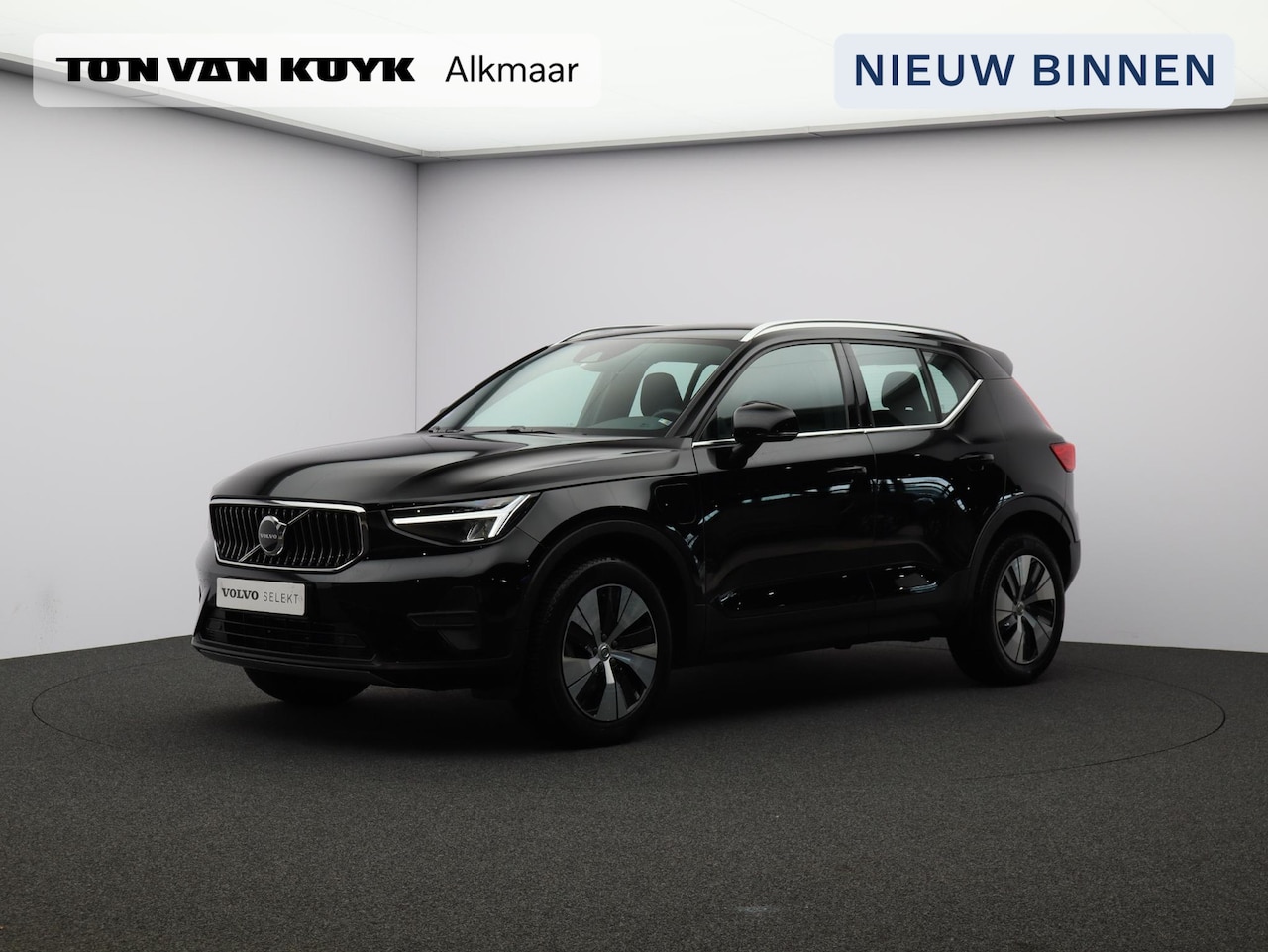 Volvo XC40 - T4 Plug-in hybrid Core Bright / Trekhaak / Park assist voor+achter / Parkeercamera - AutoWereld.nl