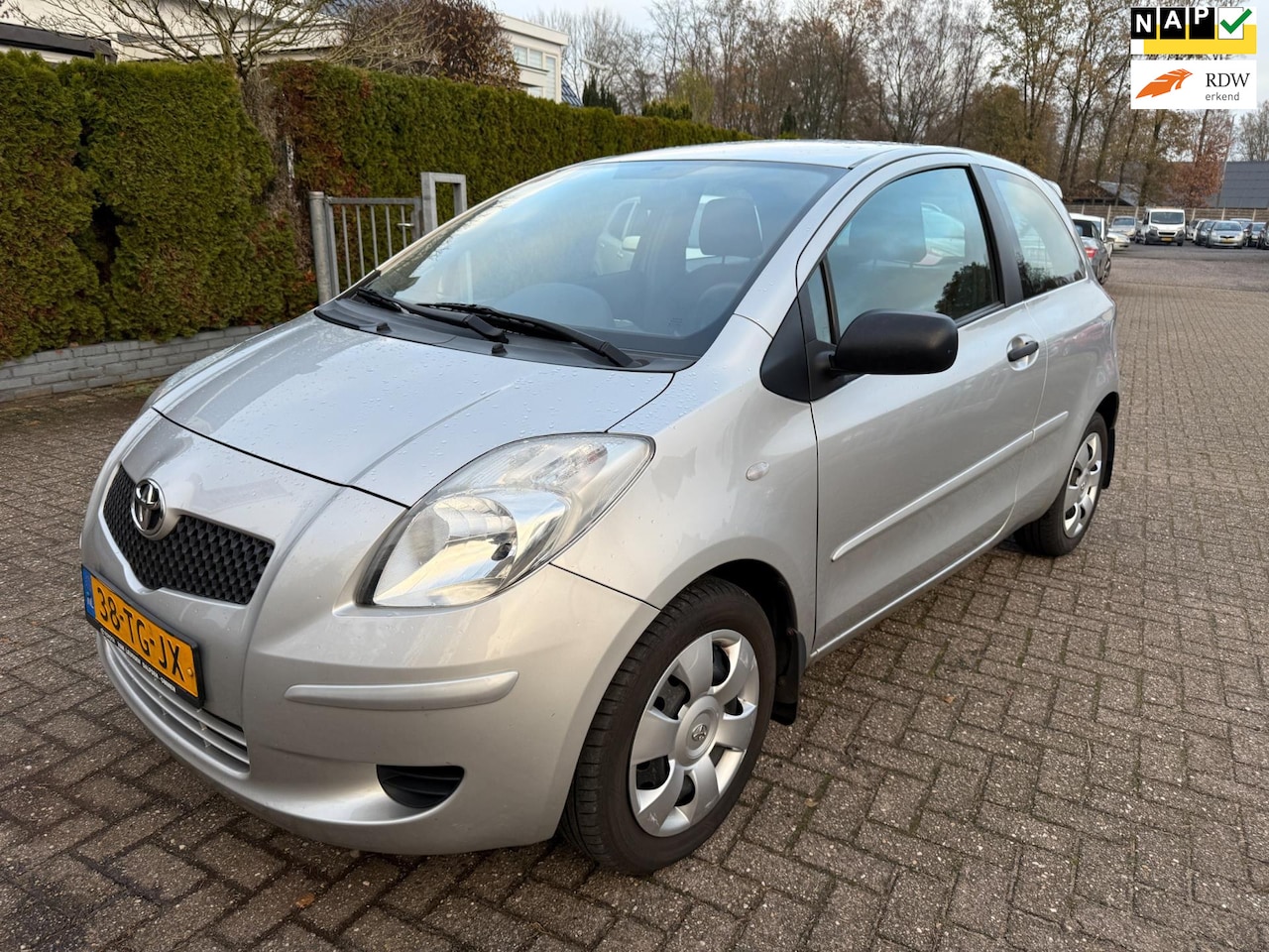 Toyota Yaris - 1.3 VVTi 3DRS Terra EL.RAMEN, CV, DEALEROH. NAP - AutoWereld.nl