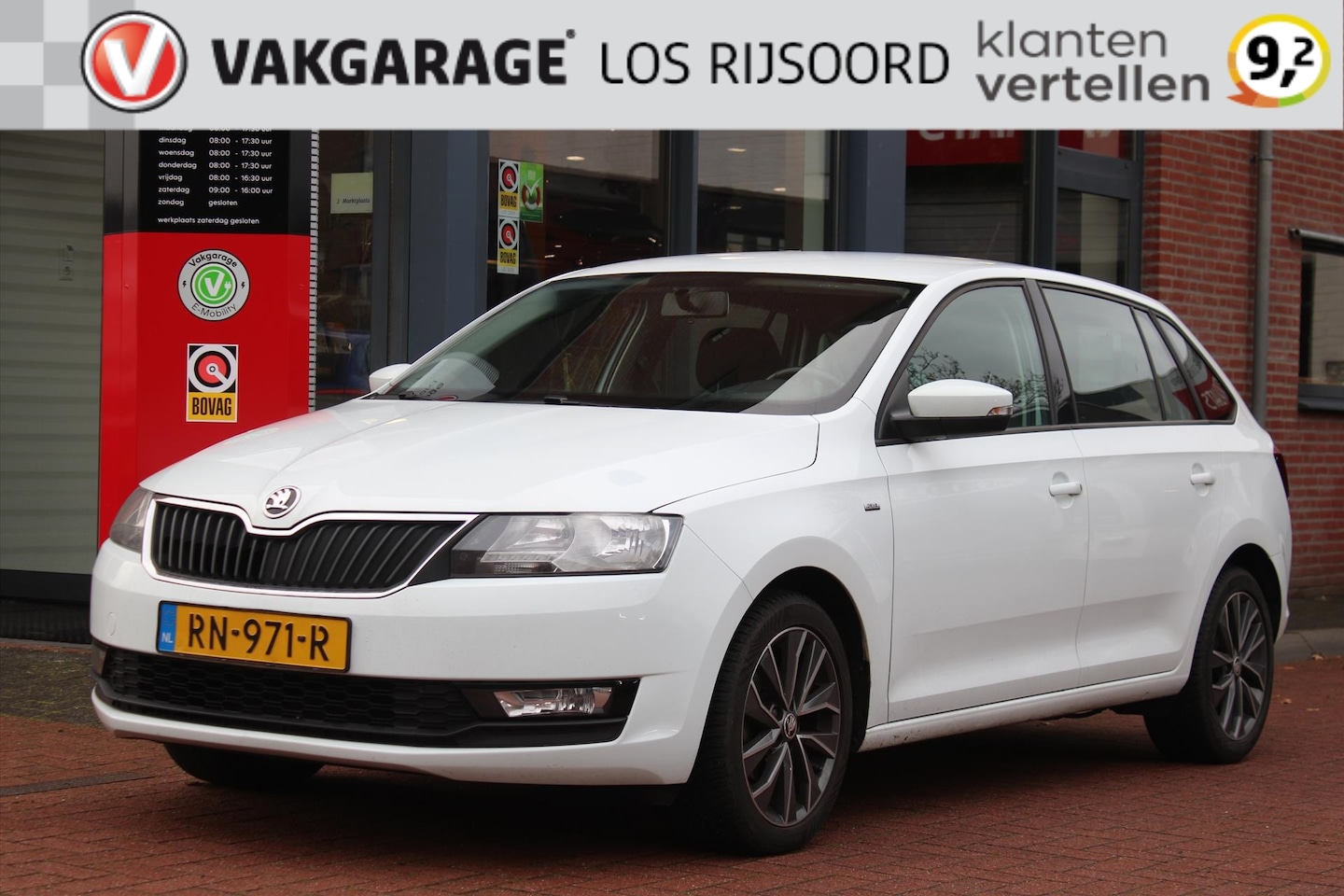 Skoda Rapid Spaceback - 1.0 TSI DSG *Drive* | Trekhaak | Carplay | Cruis Control | A/C | PDC | Navigatie | Bluetoo - AutoWereld.nl