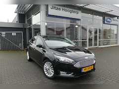 Ford Focus - 1.0 Titanium Edition CRUISE, CLIMA, ELEKT. TREKHAAK (1.200KG), VOORRUITVERWARMING, PDC V&A
