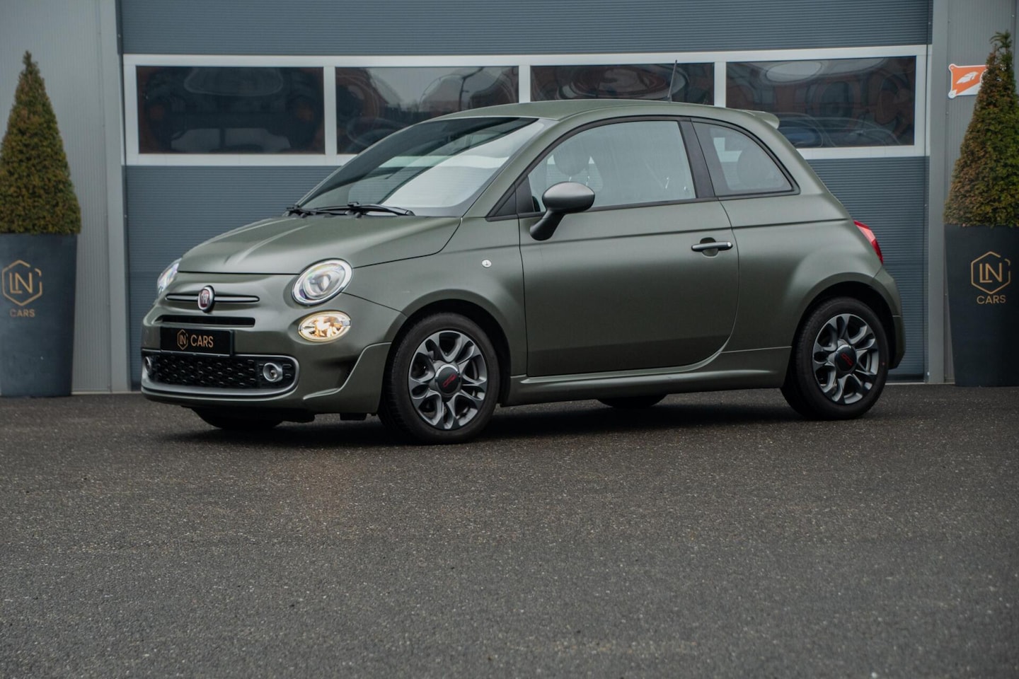 Fiat 500 - 1.2 Sport | Matgroen | Carplay | Navi | Automaat - AutoWereld.nl