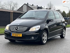 Mercedes-Benz B-klasse - 170 Automaat*Cruise*Stoelverwarming*Airco*Trekhaak*LM velgen*Nieuwe APK