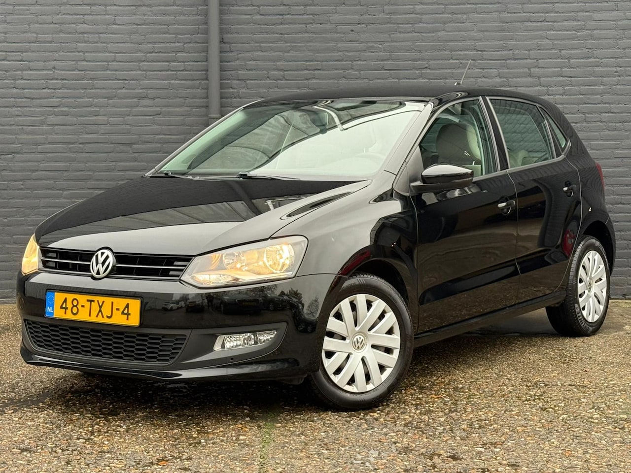 Volkswagen Polo - 1.2 TSI Comfortline CARPLAY | PDC | CRUISE | STOELVER | AIRCO | NWE APK - AutoWereld.nl