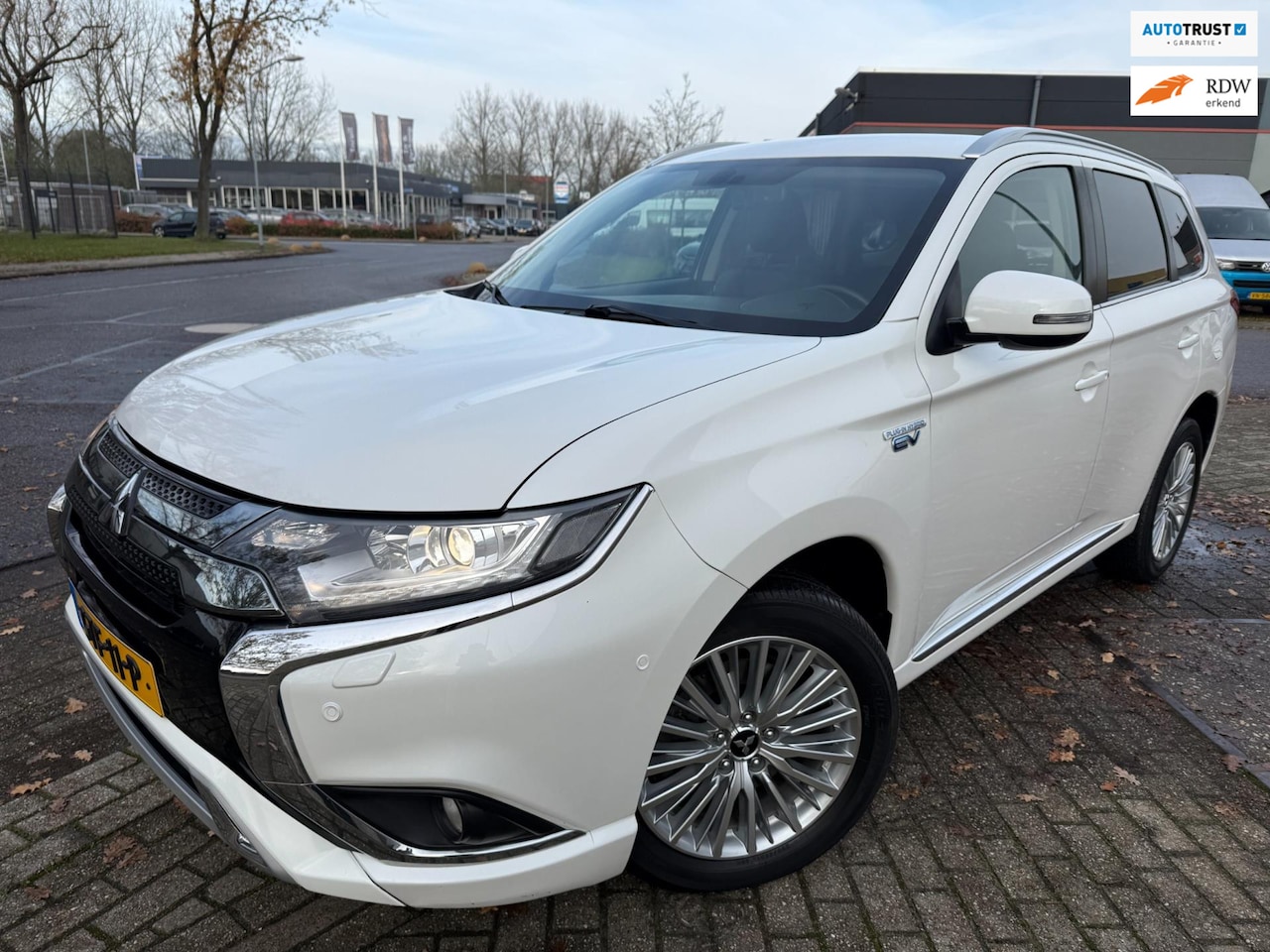 Mitsubishi Outlander Sport - 2.4 PHEV HYBRIDE 2020 230PK INTENSE+ SPORT ALCANTARA LEDER - AutoWereld.nl