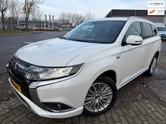 Mitsubishi Outlander Sport - 2.4 PHEV HYBRIDE 2020 230PK INTENSE+ ALCANTARA LEDER
