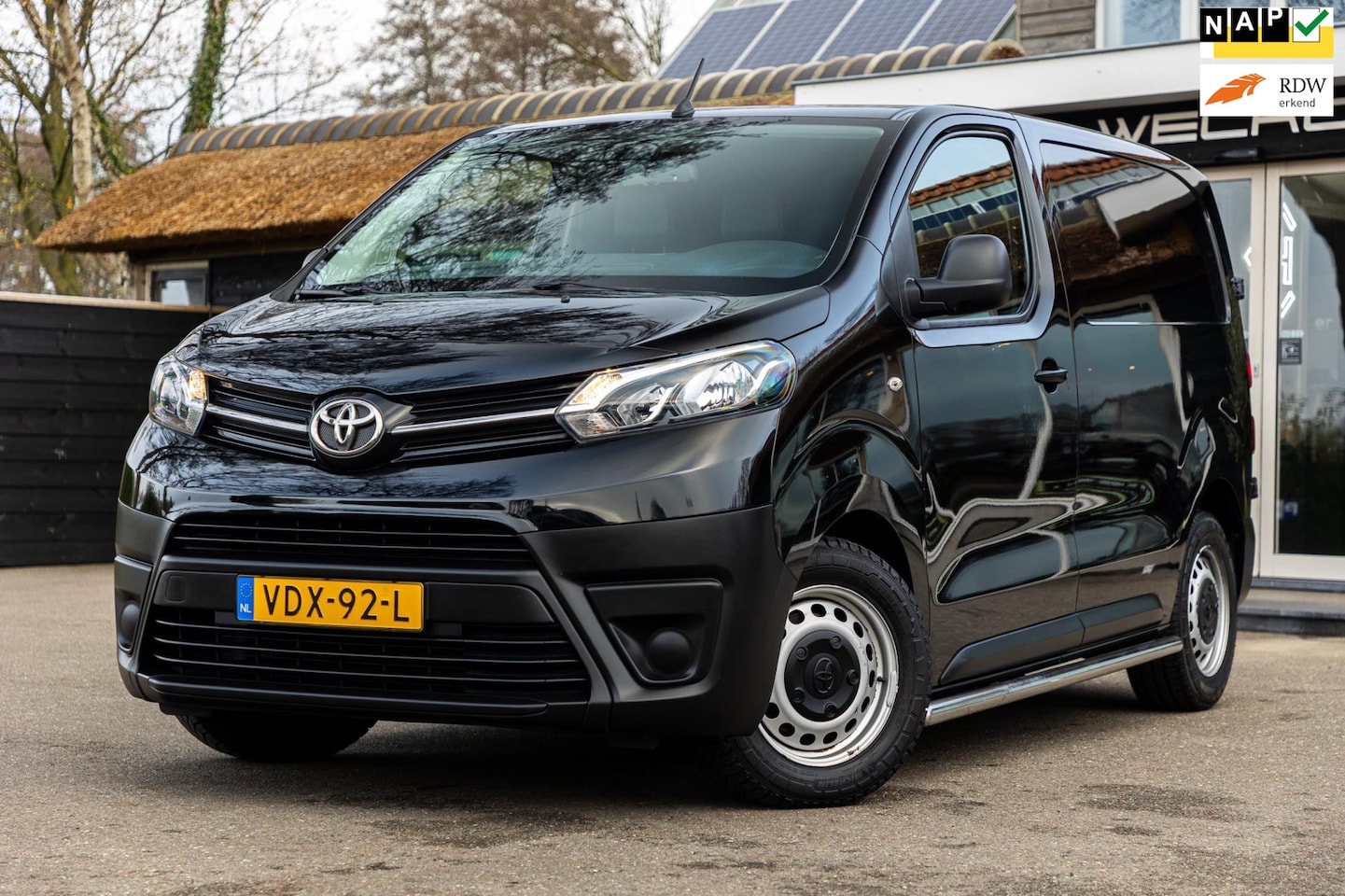 Toyota ProAce Compact - 1.5 D-4D Cool Comfort Trekhaak I 3 Zits I Airco I Cruise I Sidebars I Camera I Zeer netjes - AutoWereld.nl