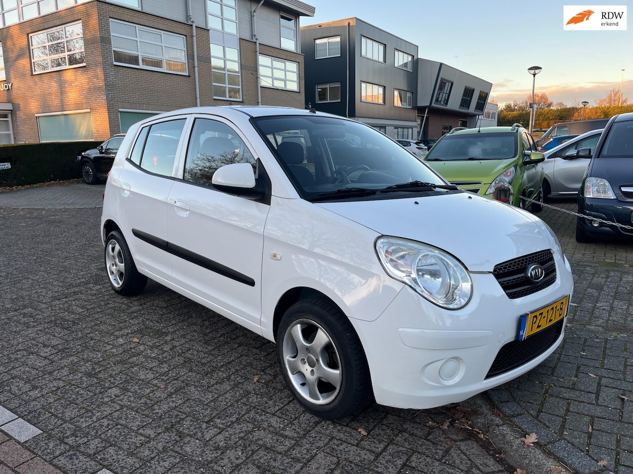 Kia Picanto - 1.1 Fifteen airco - AutoWereld.nl