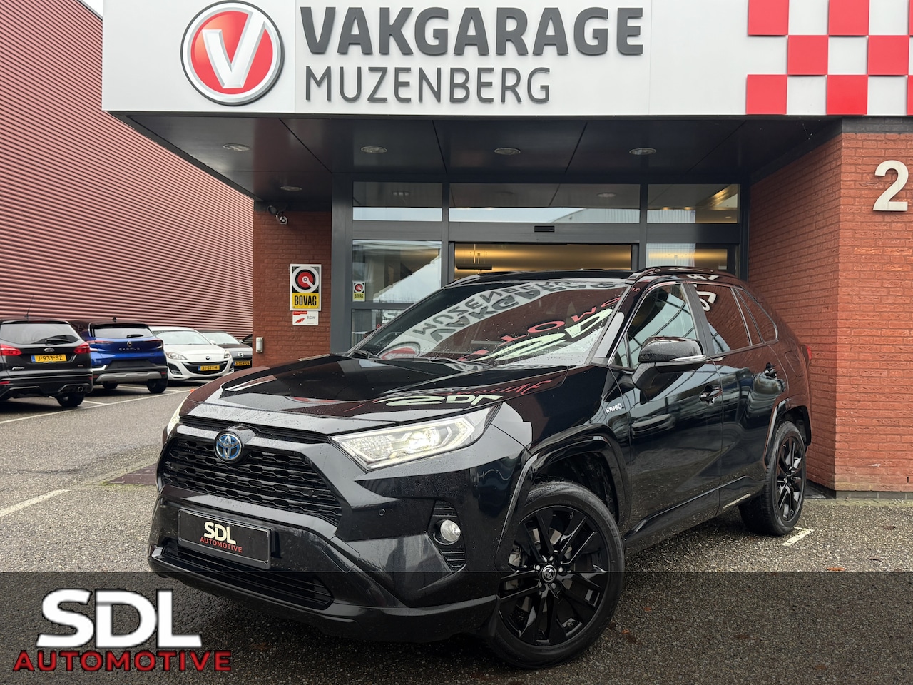 Toyota RAV4 - 2.5 Hybrid Black Edition // JBL AUDIO // NAVI // ADAPTIVE CRUISE // CAMERA // STOELVERWARM - AutoWereld.nl