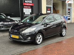 Ford Fiesta - 1.4 Ghia Automaat 5 Deurs Clima PDC Stoelverwarming