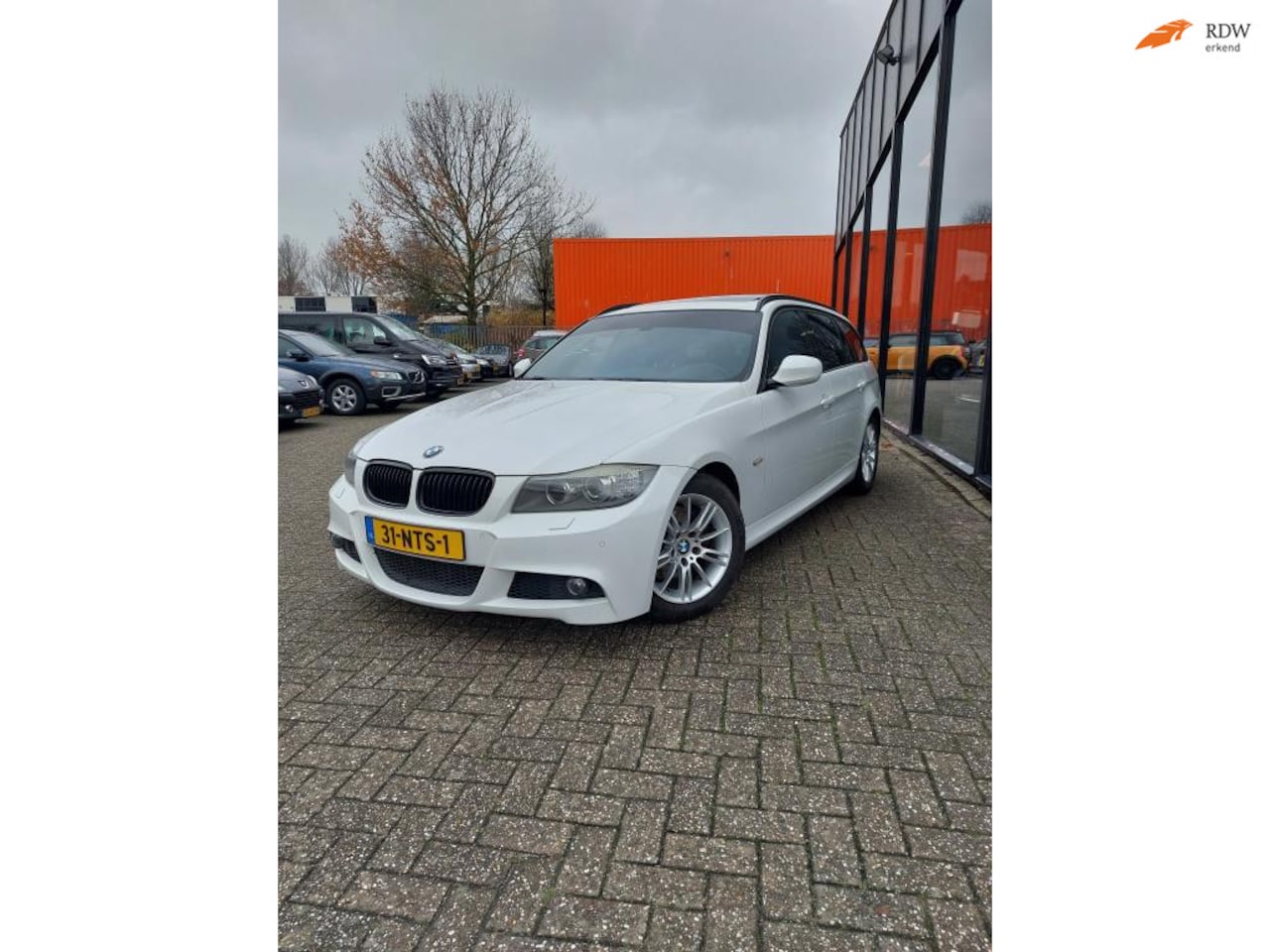 BMW 3-serie Touring - 320i High Executive 320i High Executive - AutoWereld.nl