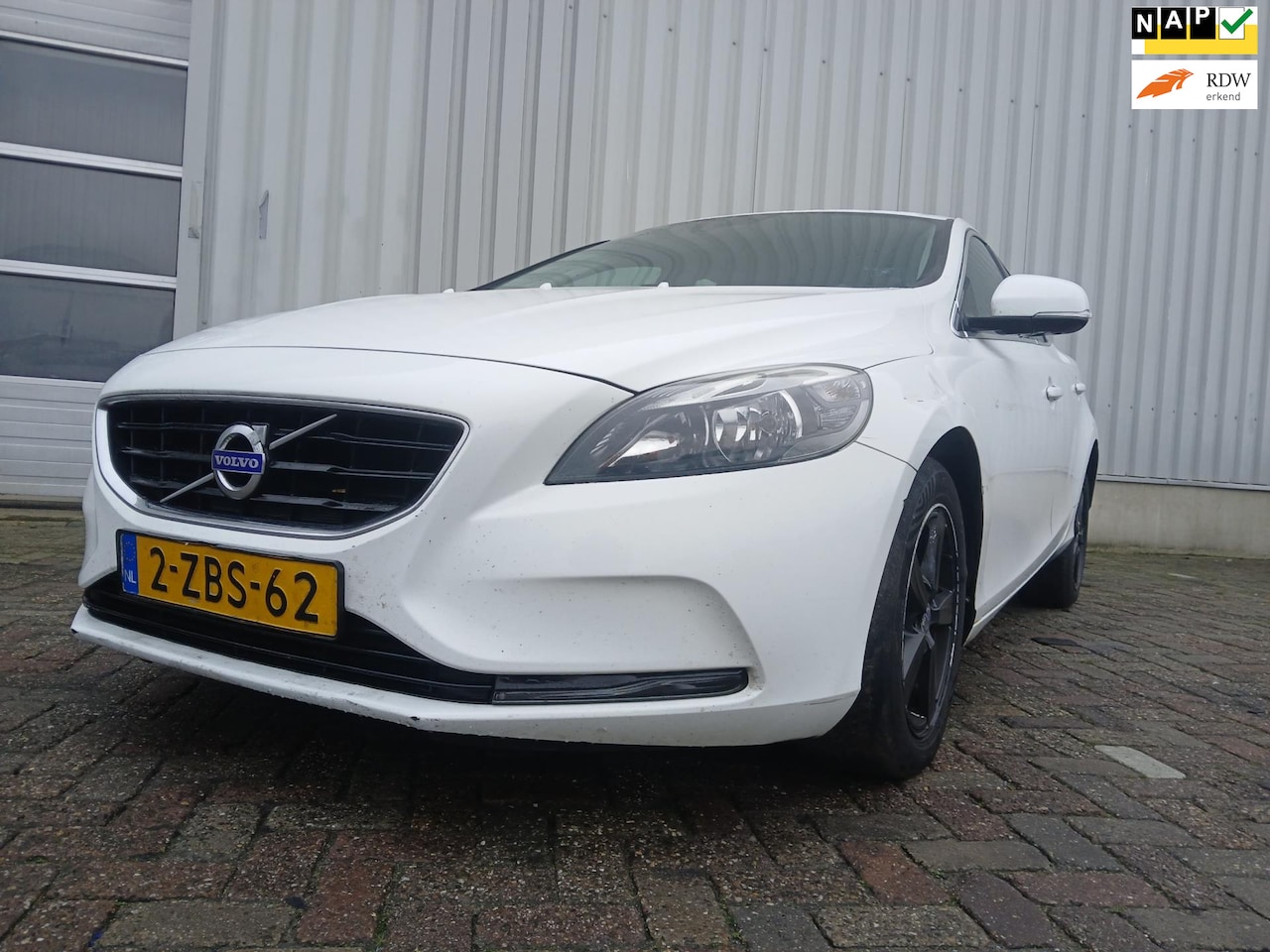 Volvo V40 - 2.0 D4 Summum Business - Start Niet - AutoWereld.nl