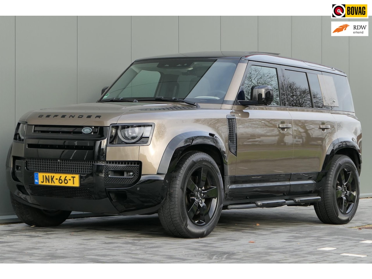 Land Rover Defender 110 - 3.0 P400 110 BTW-auto First Edition Widebody - AutoWereld.nl