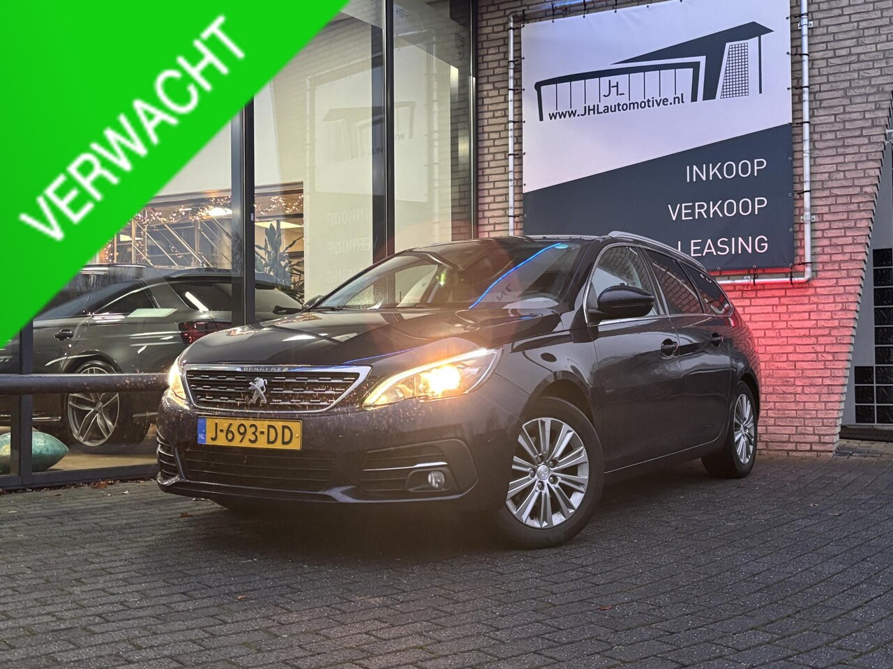 Peugeot 308 SW - 1.2 PureTech*ECC*CRUISE*CAM*HAAK*CARPLAY*PANO* - AutoWereld.nl