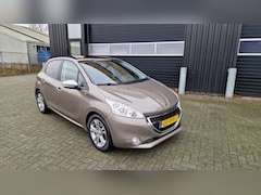 Peugeot 208 - 1.2 PureTech Style Pack Plus Navi/Pano