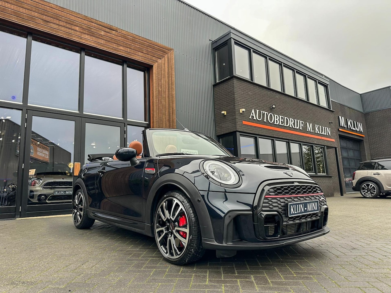 MINI Cabrio - Mini 2.0 John Cooper Works JCW Pack F1 aut 231pk/Chester brown leer/Camera/Hk/Vol - AutoWereld.nl