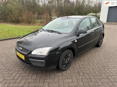 Ford Focus - 1.4-16V Trend