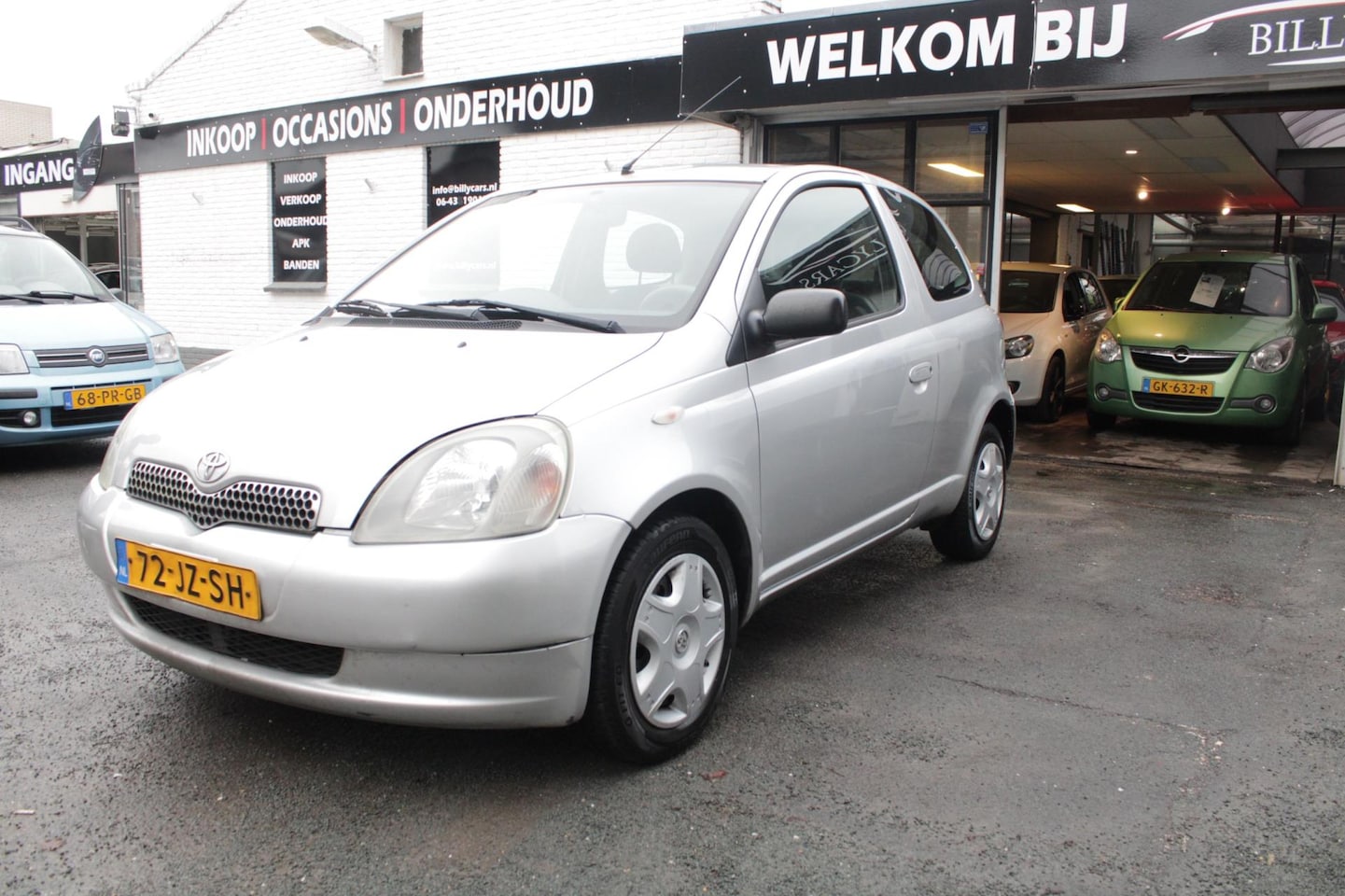 Toyota Yaris - 1.3 VVT-i Sol / AUTOMAAT / Elektrische ramen - AutoWereld.nl