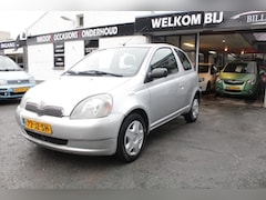 Toyota Yaris - 1.3 VVT-i Sol / AUTOMAAT / Elektrische ramen