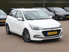 Hyundai i20 - 1.0 T-GDI Comfort / Camera / Navigatie / Bluetooth / 15'' / Parkeerhulp achter / Cruise Co